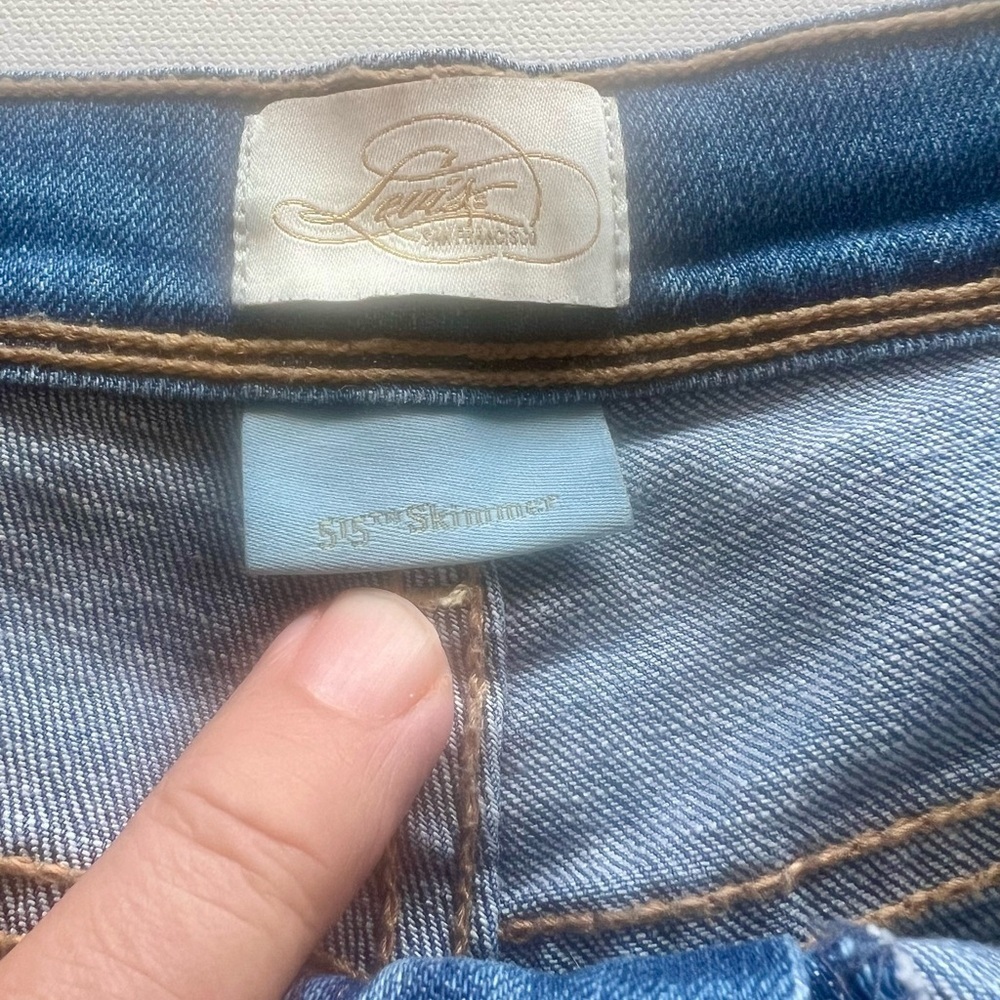 EUC Levi's 515β Womens 4 Flap Pockets Cuffed Bermuda Jean Shorts π₯π₯ (R) - Picture 6 of 8